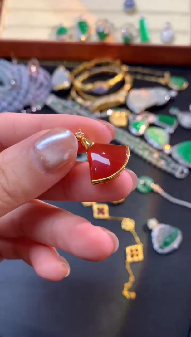 吊坠(不含链)18K金吊坠|400