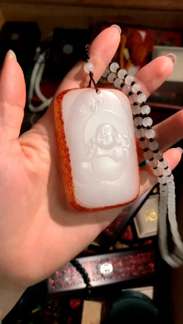 颈饰未镶嵌和田玉（子料）润玉潭精品专属摆件