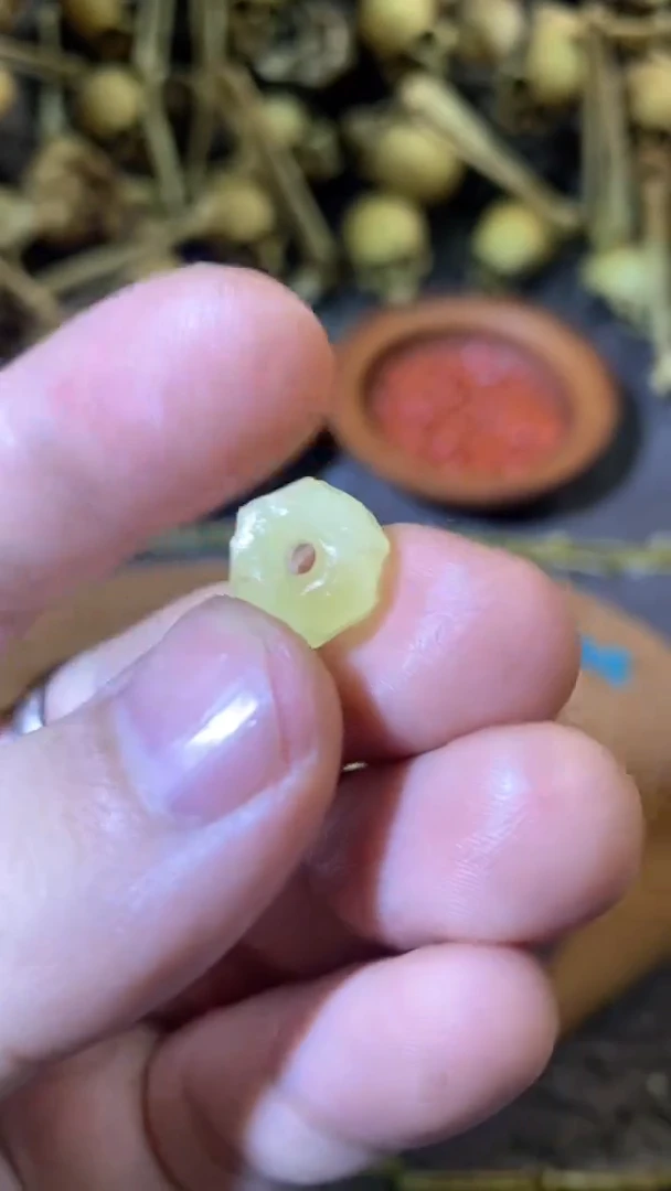 【闪购商品】琥珀颈饰未镶嵌32蜜蜡无相卡子隔片