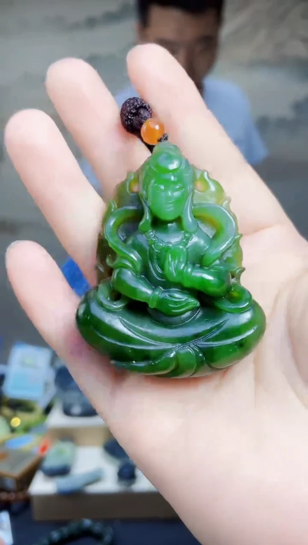 和田玉未镶嵌颈饰1