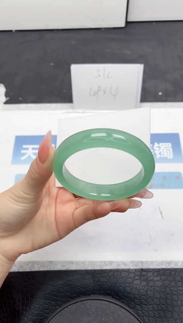 【闪购商品】石英质玉手镯未镶嵌59-57.3