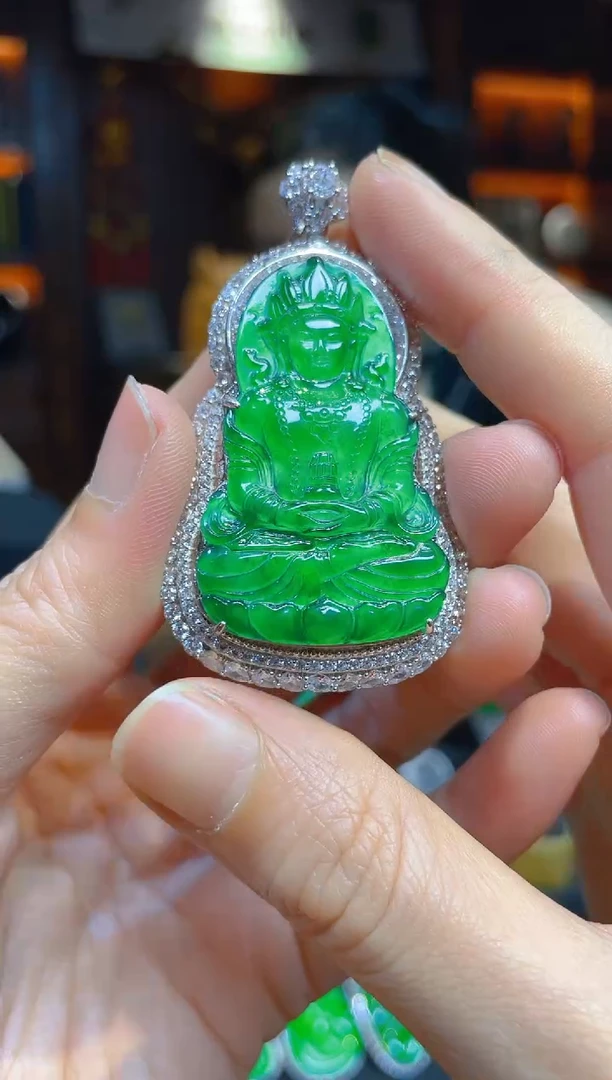 【闪购商品】翡翠颈饰银S925镶嵌117200天然A货翡翠吊坠