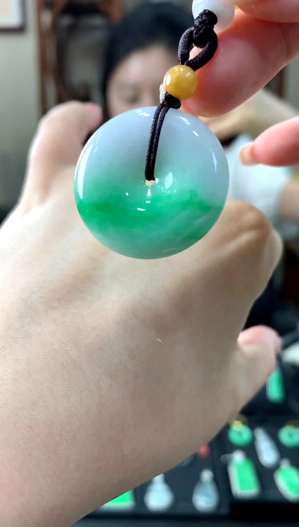 翡翠未镶嵌吊坠(不含链)挂件