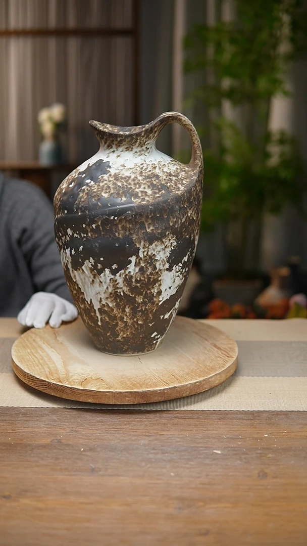 【闪购商品】陶瓷花器诧寂黑奶壶