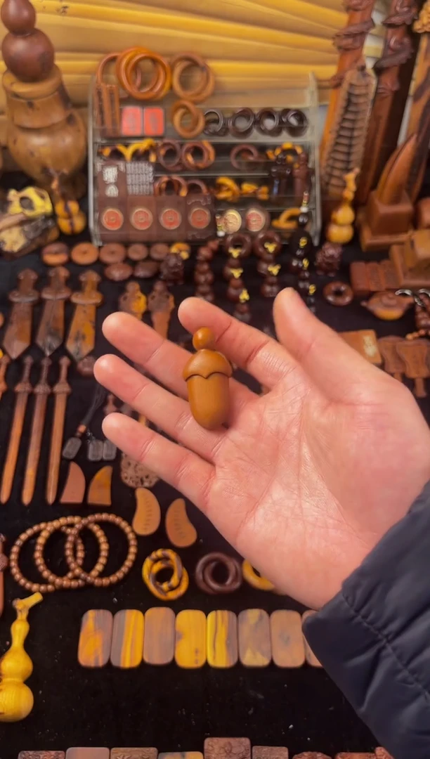 【闪购商品】枣木枣木小雪糕剑吊坠包邮到家