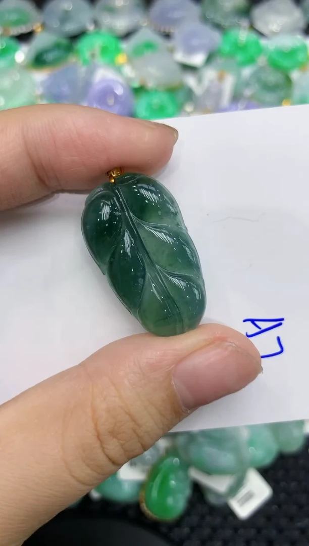 【闪购商品】翡翠颈饰18K金镶嵌111111111111`