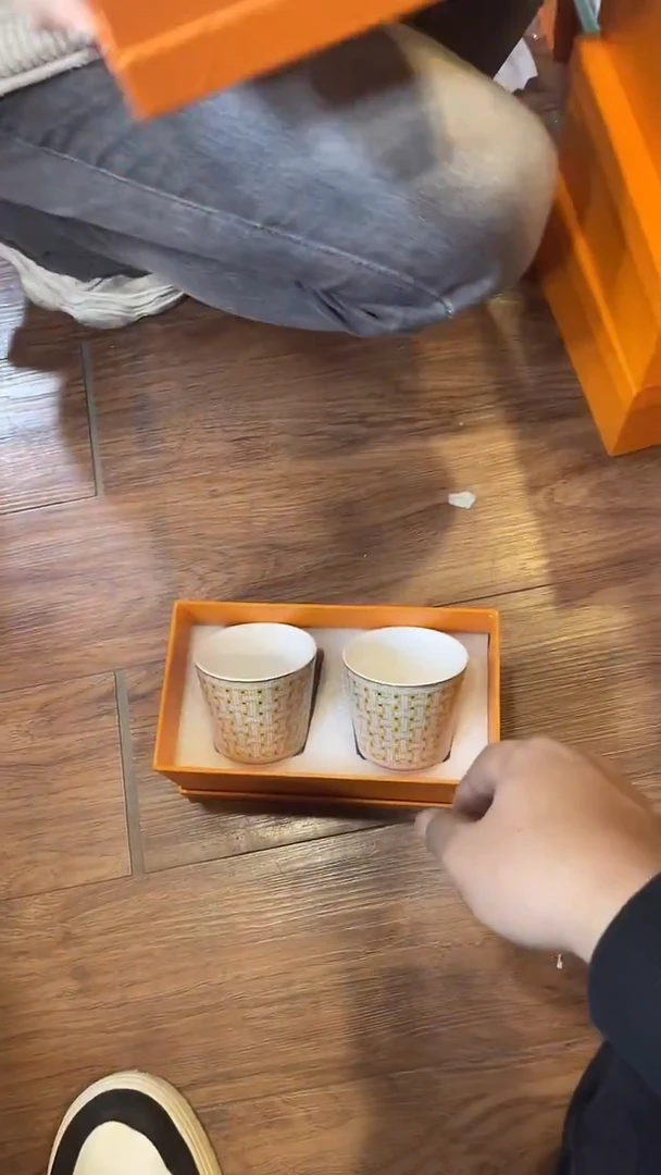 杯鸿辉家品牌瓷器，京东包邮！