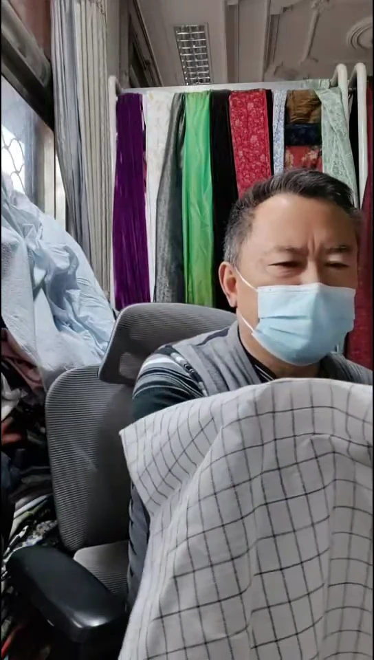 白色黑线小方块格子布料