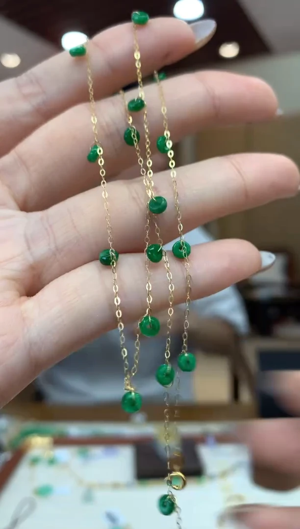 项链18K金镶嵌翡翠项链