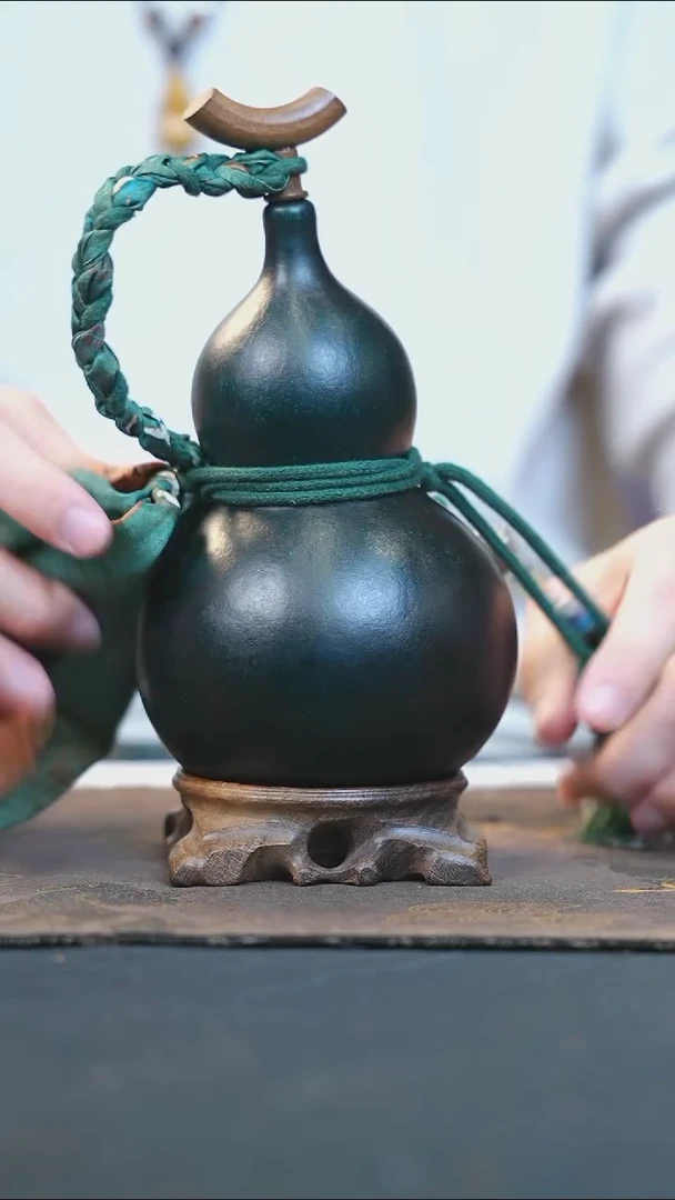 【闪购商品】RU165大漆酒葫芦不包手串及旋转底座