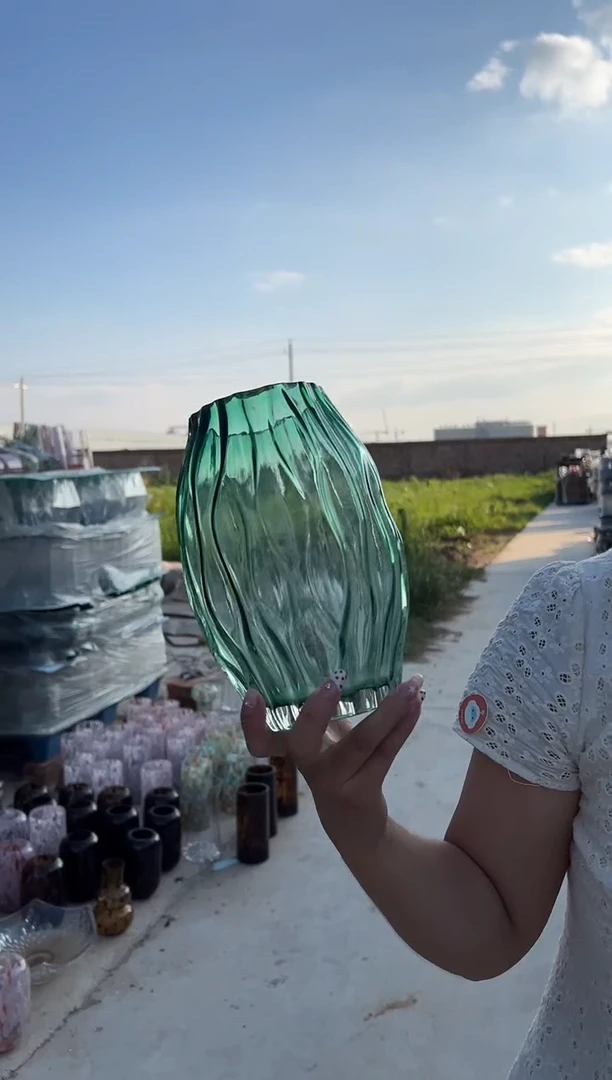 装饰家居的简约透明插花器