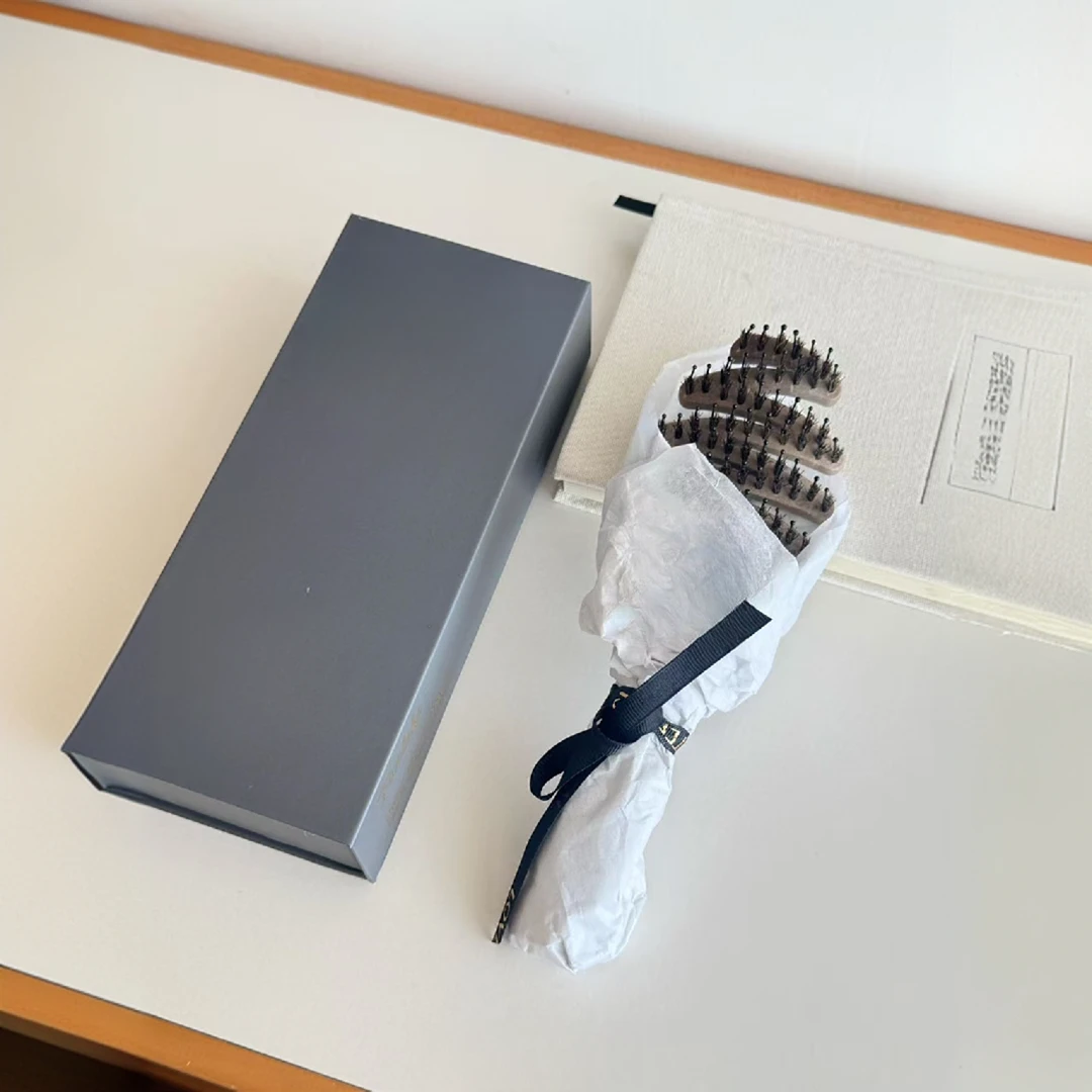 便携式多功能松塔梳梳子