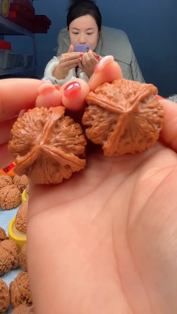 吊坠文玩核桃38MM三棱