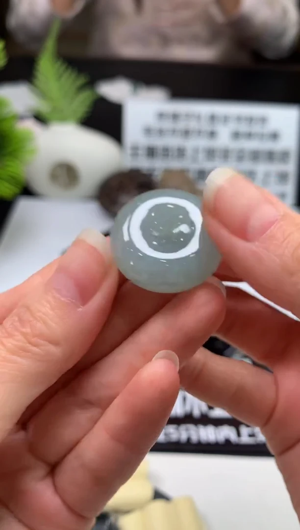 颈饰未镶嵌翡翠赴*雨---113443