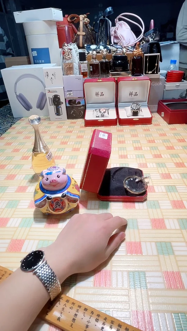 瓷片瓷器 库房到期 全部地板价@@1
