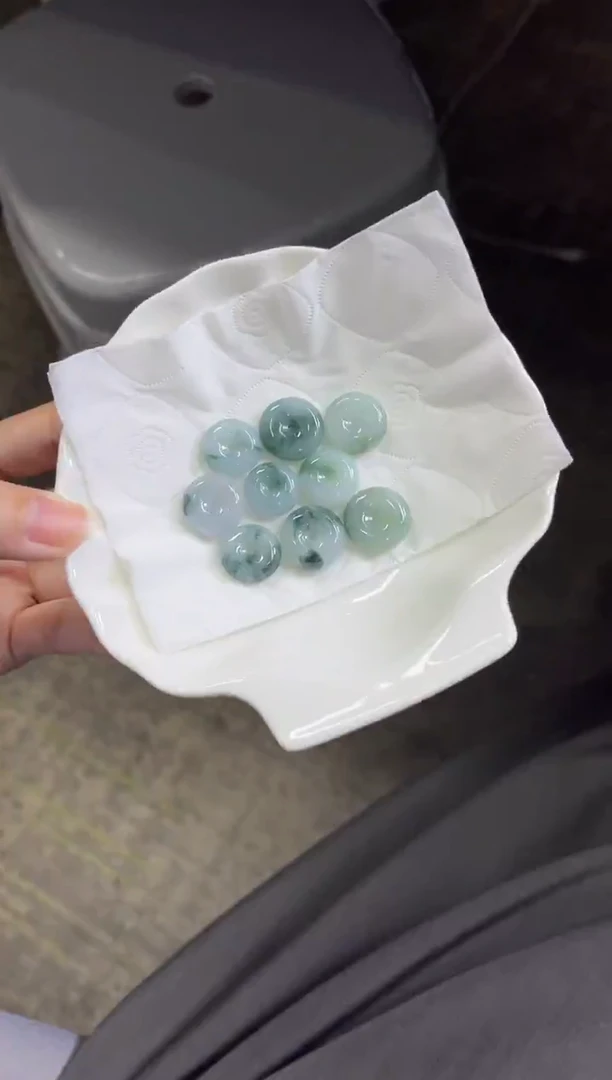 颈饰未镶嵌翡翠T186/多样性发一件/配绳子