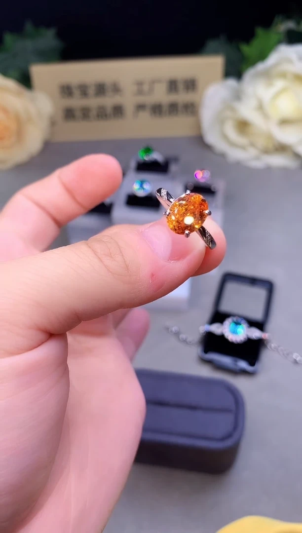 银S925镶嵌戒指石榴石（芬达石）8888