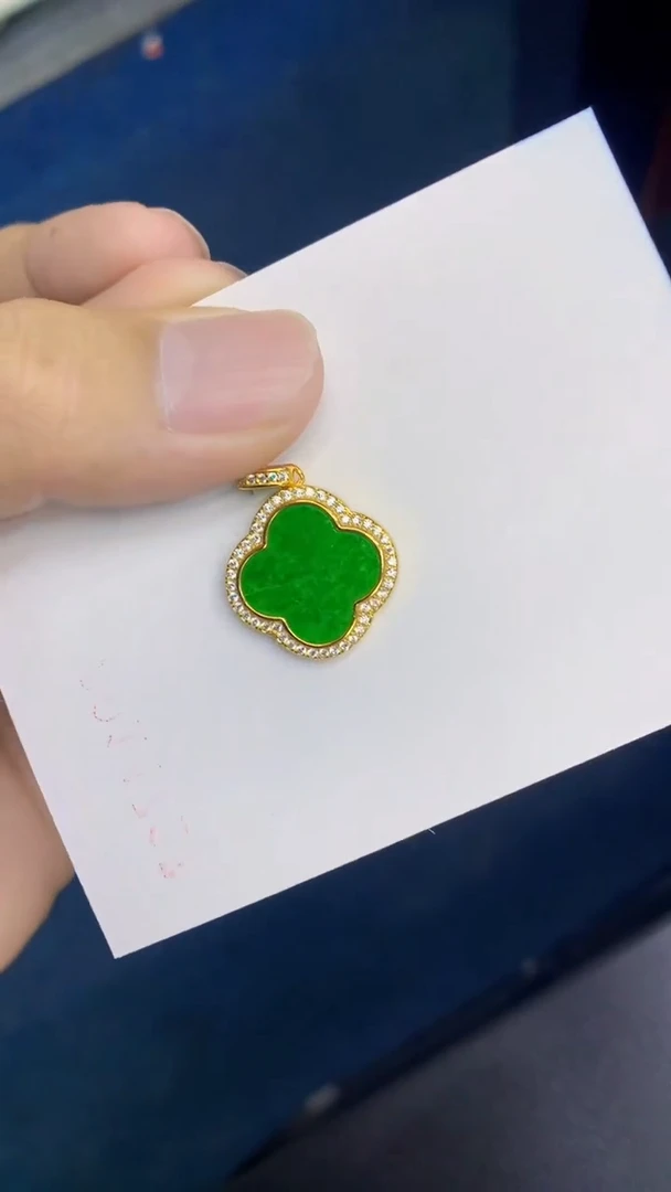 翡翠未镶嵌吊坠(不含链)1