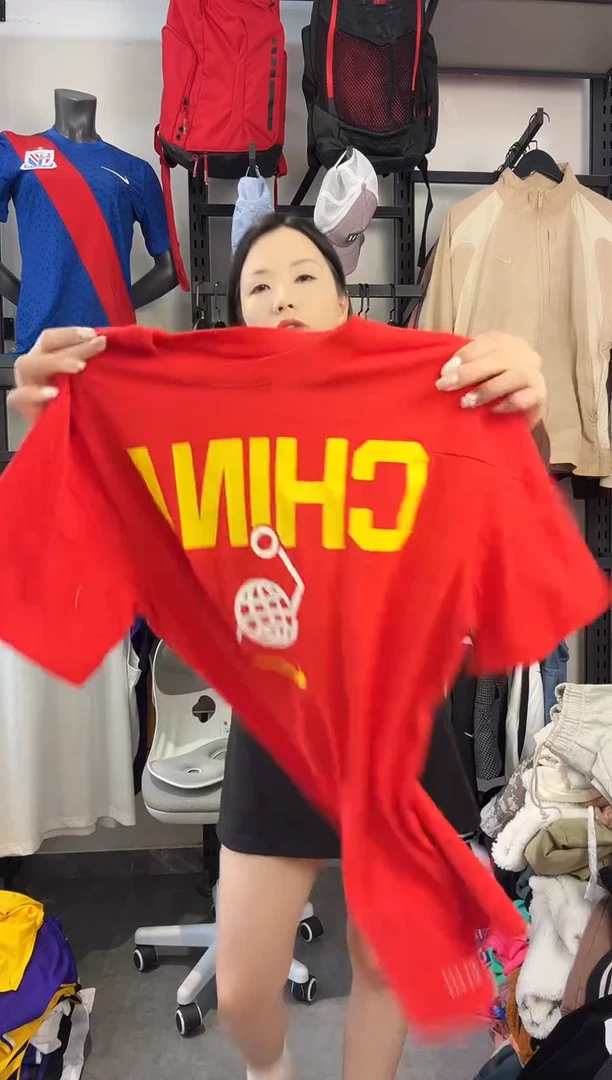 210编码 瑕疵款直播间过款为准 尺码M