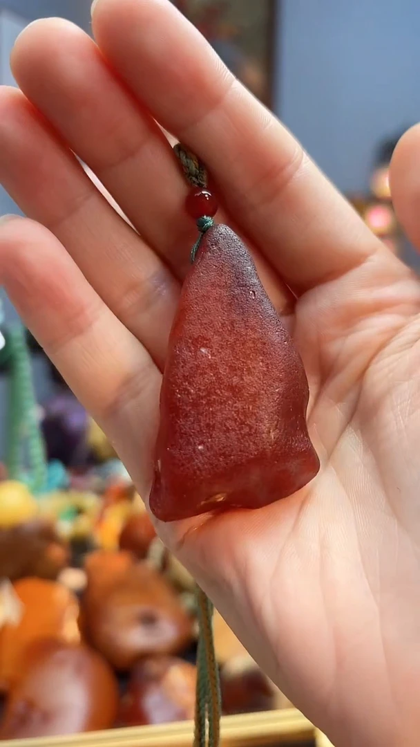 琥珀颈饰未镶嵌吊坠
