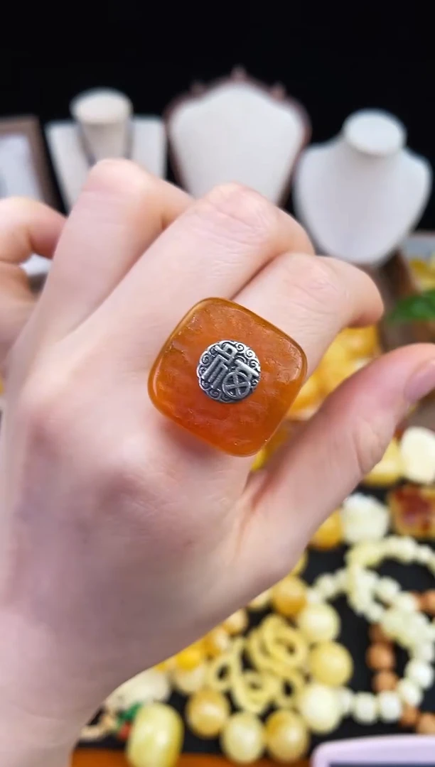 琥珀未镶嵌珠宝奇石柒月