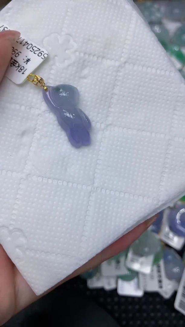 翡翠18K金镶嵌颈饰111111111