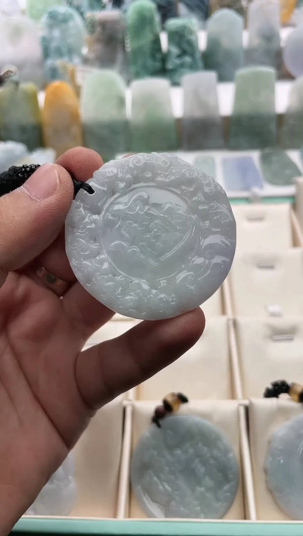 【闪购商品】翡翠颈饰未镶嵌..../1/22/ 72