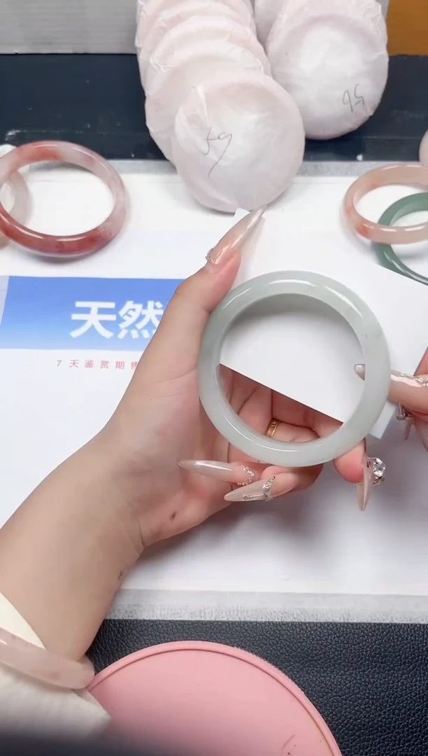 石英质玉手镯未镶嵌100-58