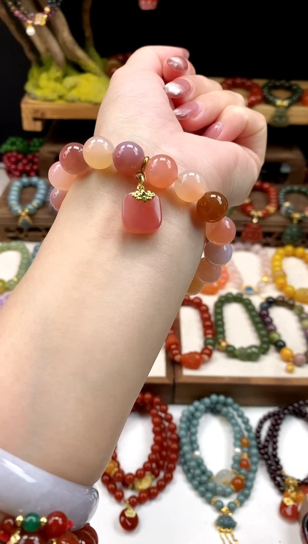 未镶嵌玛瑙手饰多宝