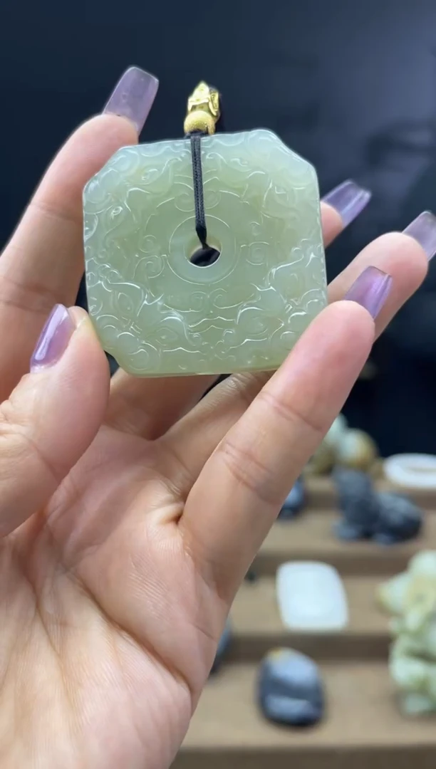 颈饰未镶嵌和田玉1