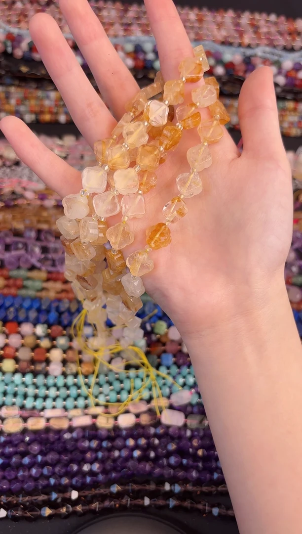 玛瑙/玉髓未镶嵌珠宝半成品黄胶花