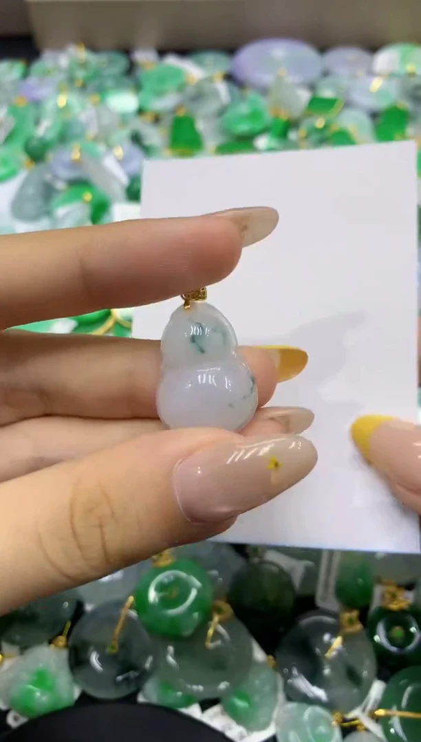 颈饰未镶嵌翡翠天然缅甸翡翠A货