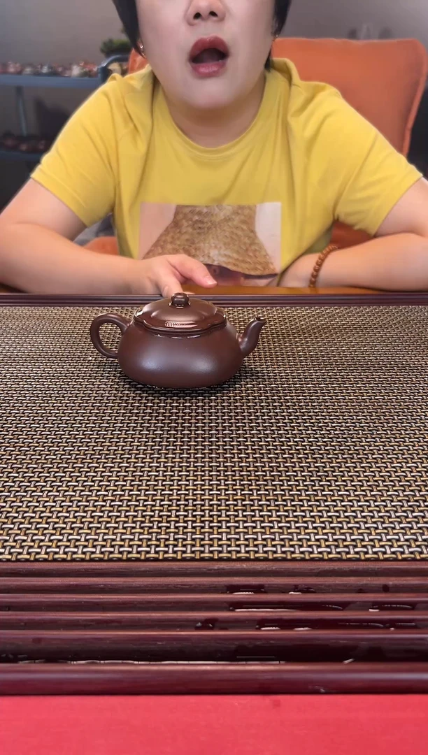 茶壶紫砂底曹清  腰圆海棠