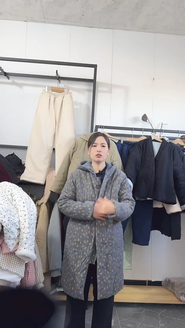 ?***泱灰底色小树长款棉花衣