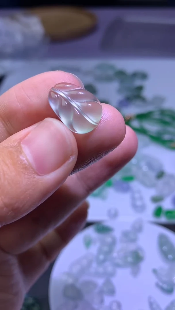 未镶嵌定制翡翠毛货