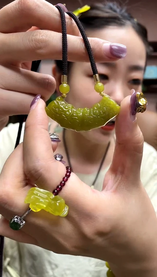 岫玉未镶嵌吊坠多样性发货其中发一