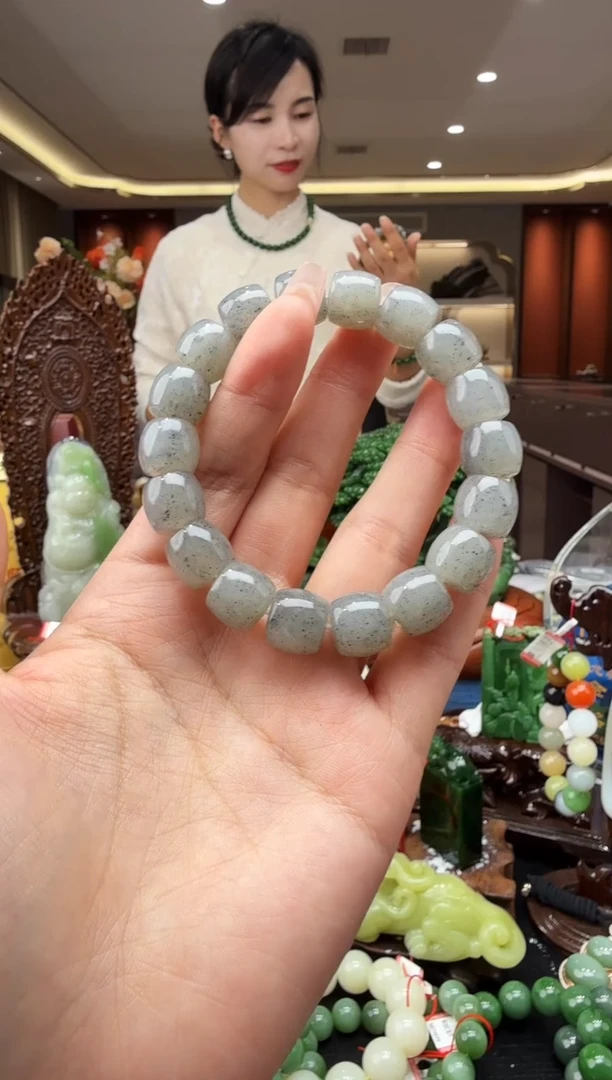 颈饰未镶嵌和田玉1ytqh12