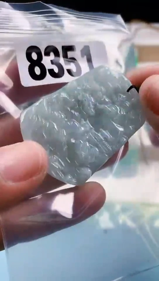 【闪购商品】翡翠挂件未镶嵌天然翡翠吊坠挂件