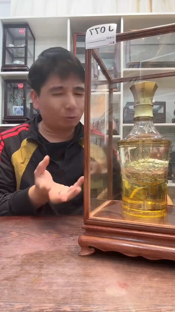 红酸枝木类18*18*30玻璃罩077