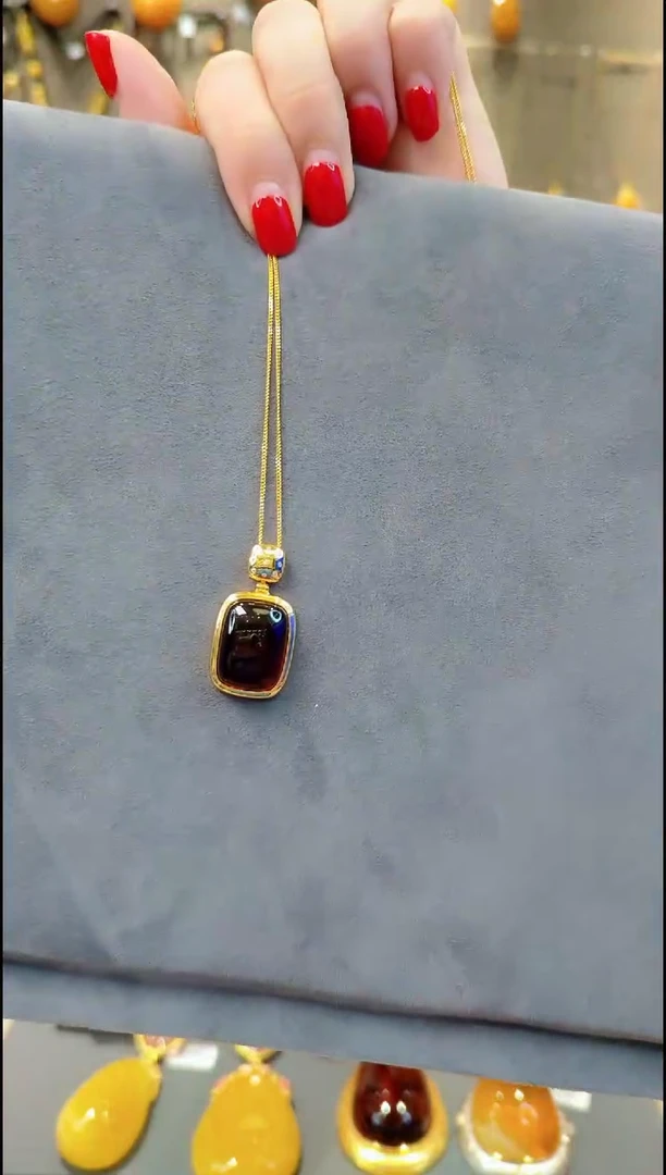 【闪购商品】血珀吊坠(赠链)银S925镀金镶嵌H897琥珀吊坠