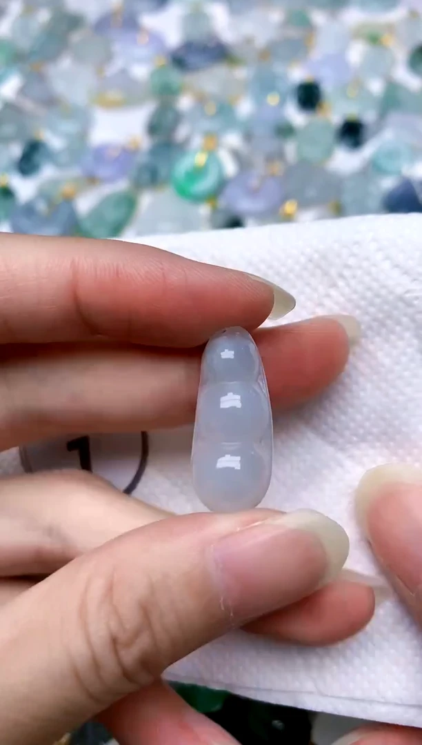 颈饰未镶嵌翡翠天然A货翡翠