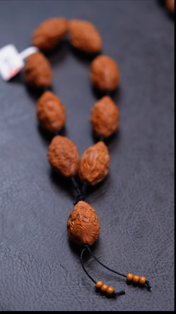 把件橄榄核半**當八大雅士