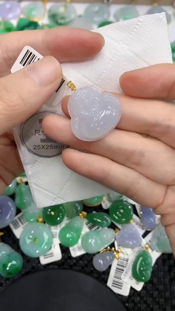 颈饰18K金镶嵌翡翠a货支持复检百元以上9元证书费自理