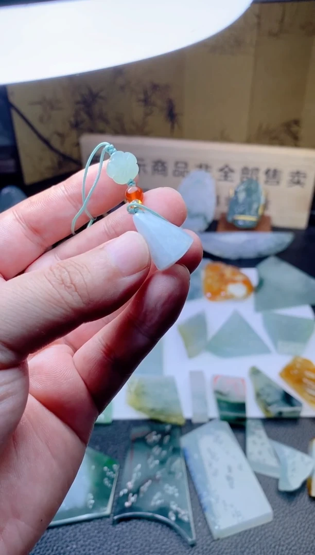 未镶嵌定制翡翠小*天然缅甸翡翠A货
