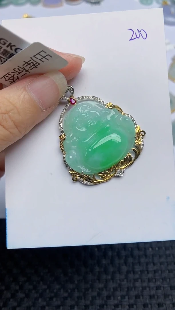 翡翠18K金镶嵌颈饰天然翡翠A货