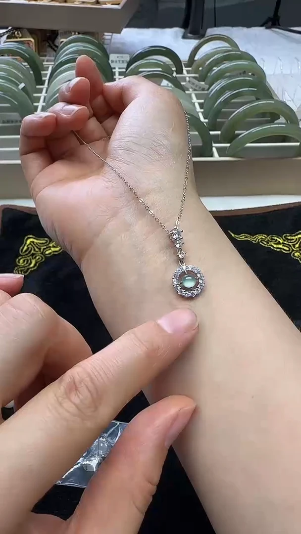 翡翠银S925镶嵌颈饰3