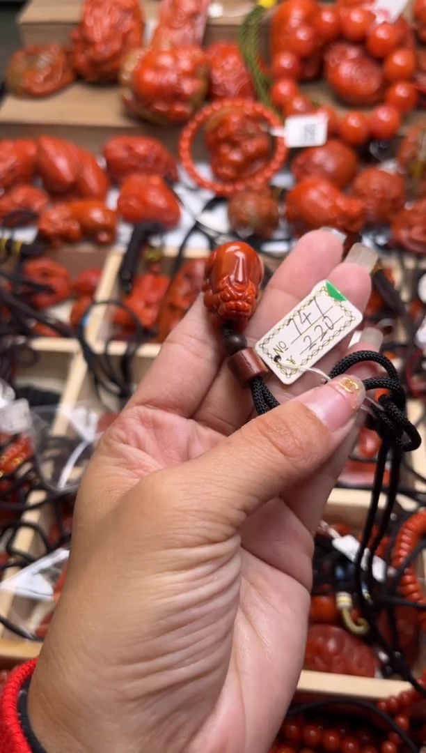 【闪购商品】南红玛瑙珠宝奇石未镶嵌747