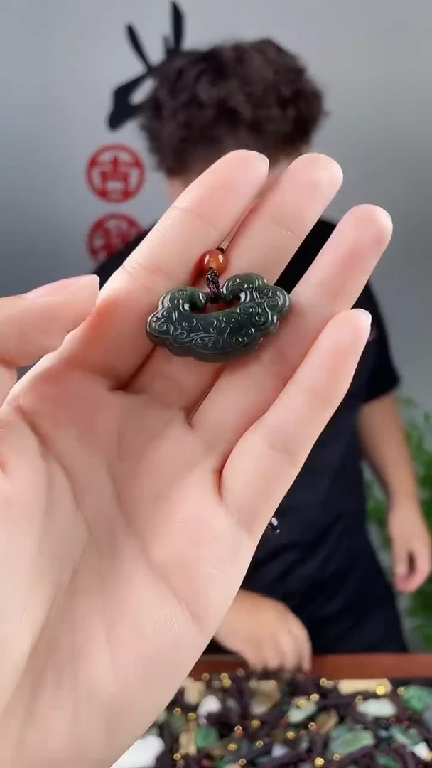 和田玉未镶嵌颈饰拍一发一，多样性发货