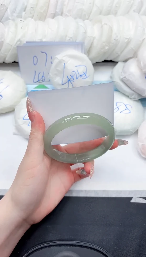 石英质玉手镯未镶嵌260-56