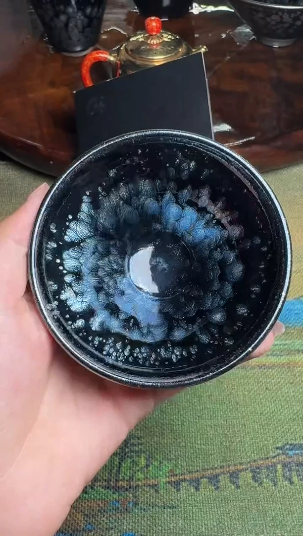 茶盏肖艳黑牡丹79
